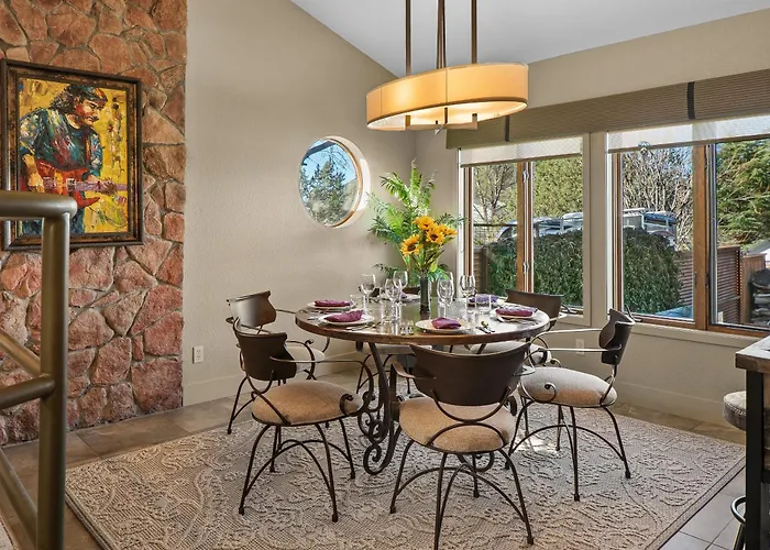Enchanted Desert Oasis - 5 Bd 3.5 Ba Sleeps10