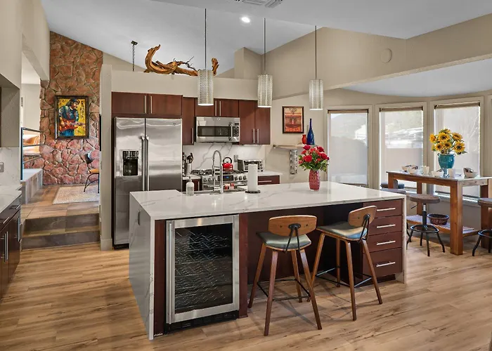 Enchanted Desert Oasis - 5 Bd 3.5 Ba Sleeps10 * Oak Creek