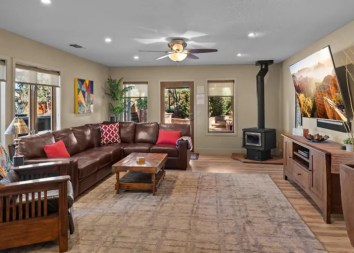 Enchanted Desert Oasis - 5 Bd 3.5 Ba Sleeps10 Holiday home Oak Creek