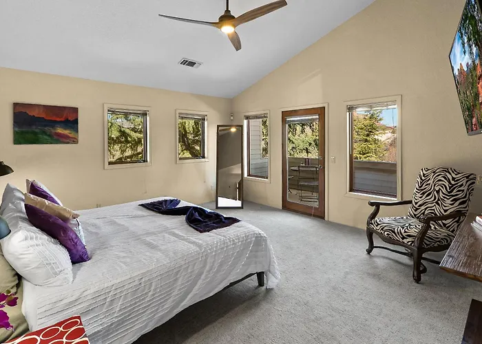 Enchanted Desert Oasis - 5 Bd 3.5 Ba Sleeps10