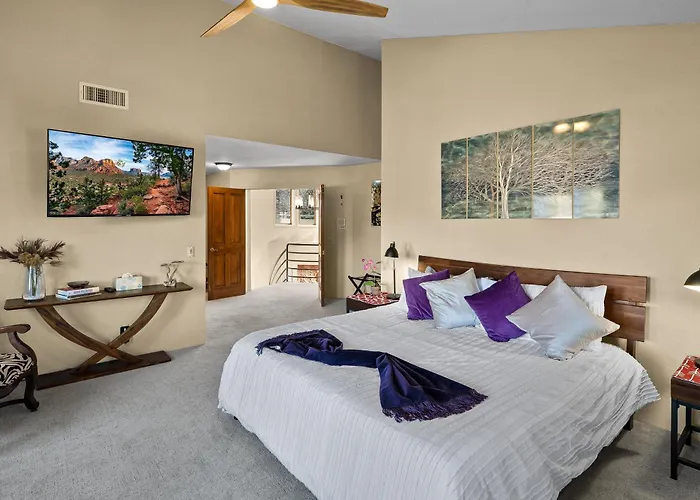 Holiday home Enchanted Desert Oasis - 5 Bd 3.5 Ba Sleeps10