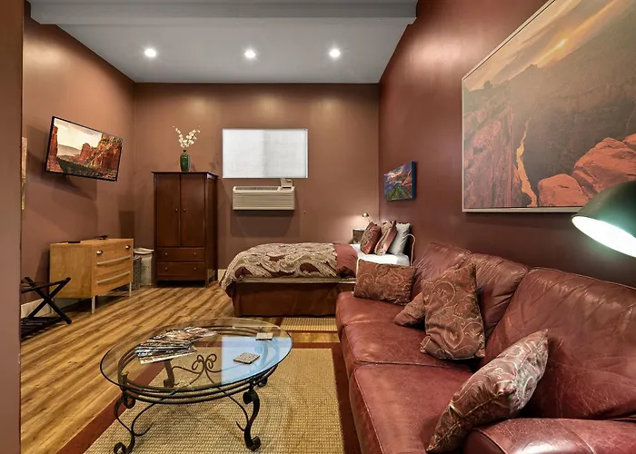 Holiday home Enchanted Desert Oasis - 5 Bd 3.5 Ba Sleeps10 *