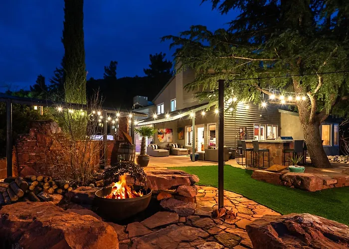 Enchanted Desert Oasis - 5 Bd 3.5 Ba Sleeps10 Holiday home *