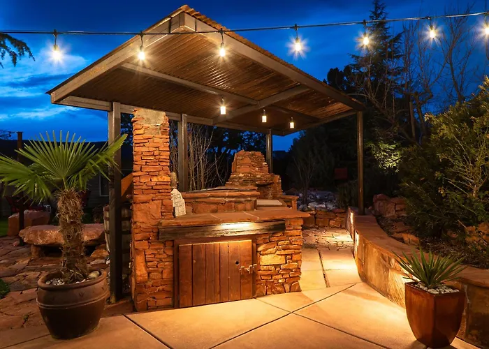 Enchanted Desert Oasis - 5 Bd 3.5 Ba Sleeps10 Holiday home Oak Creek
